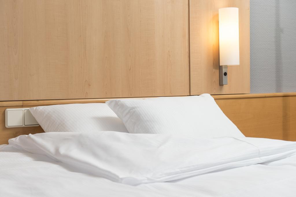 Ibis Hotel Айзенах Стая снимка