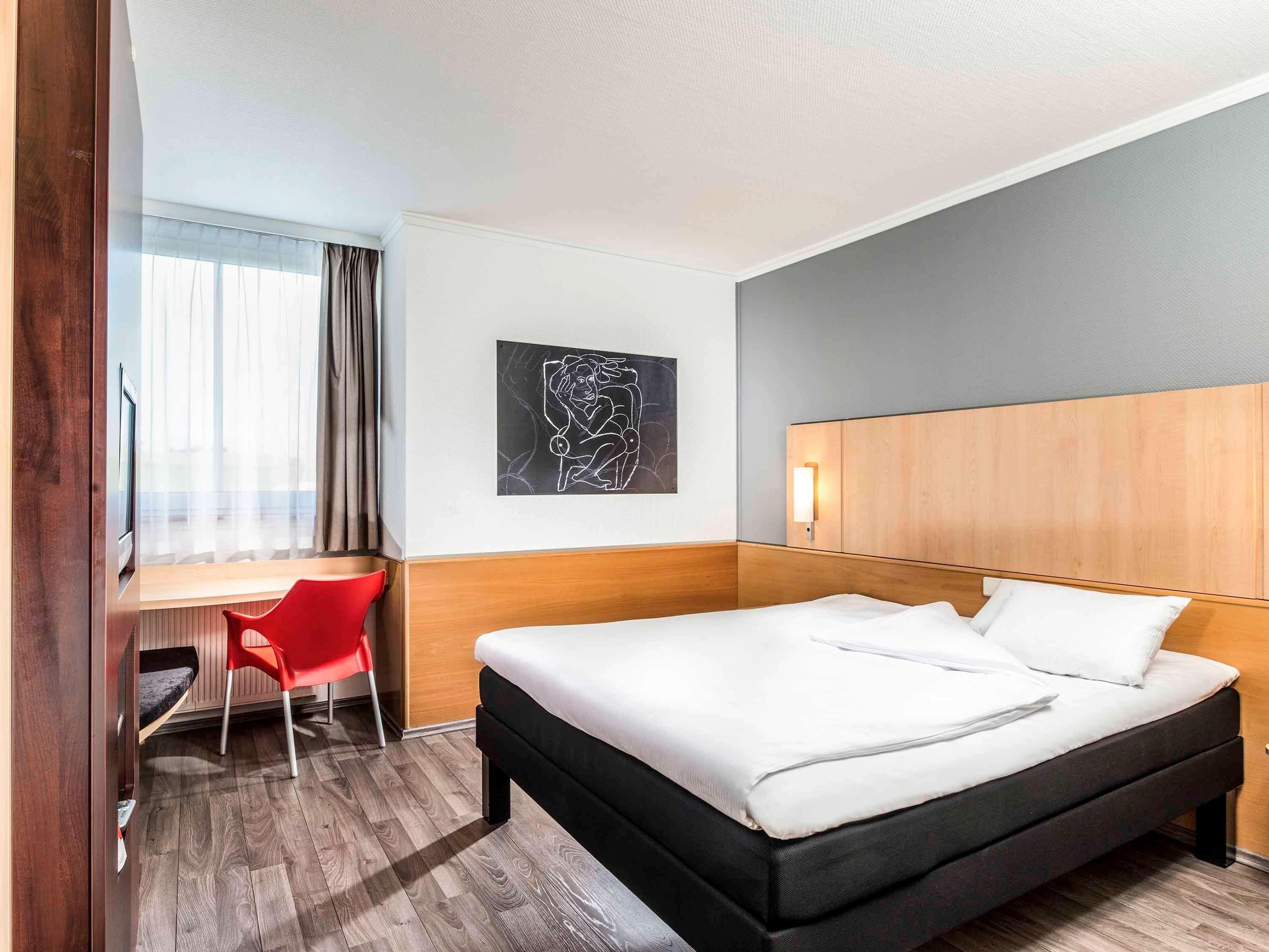 Ibis Hotel Айзенах Стая снимка