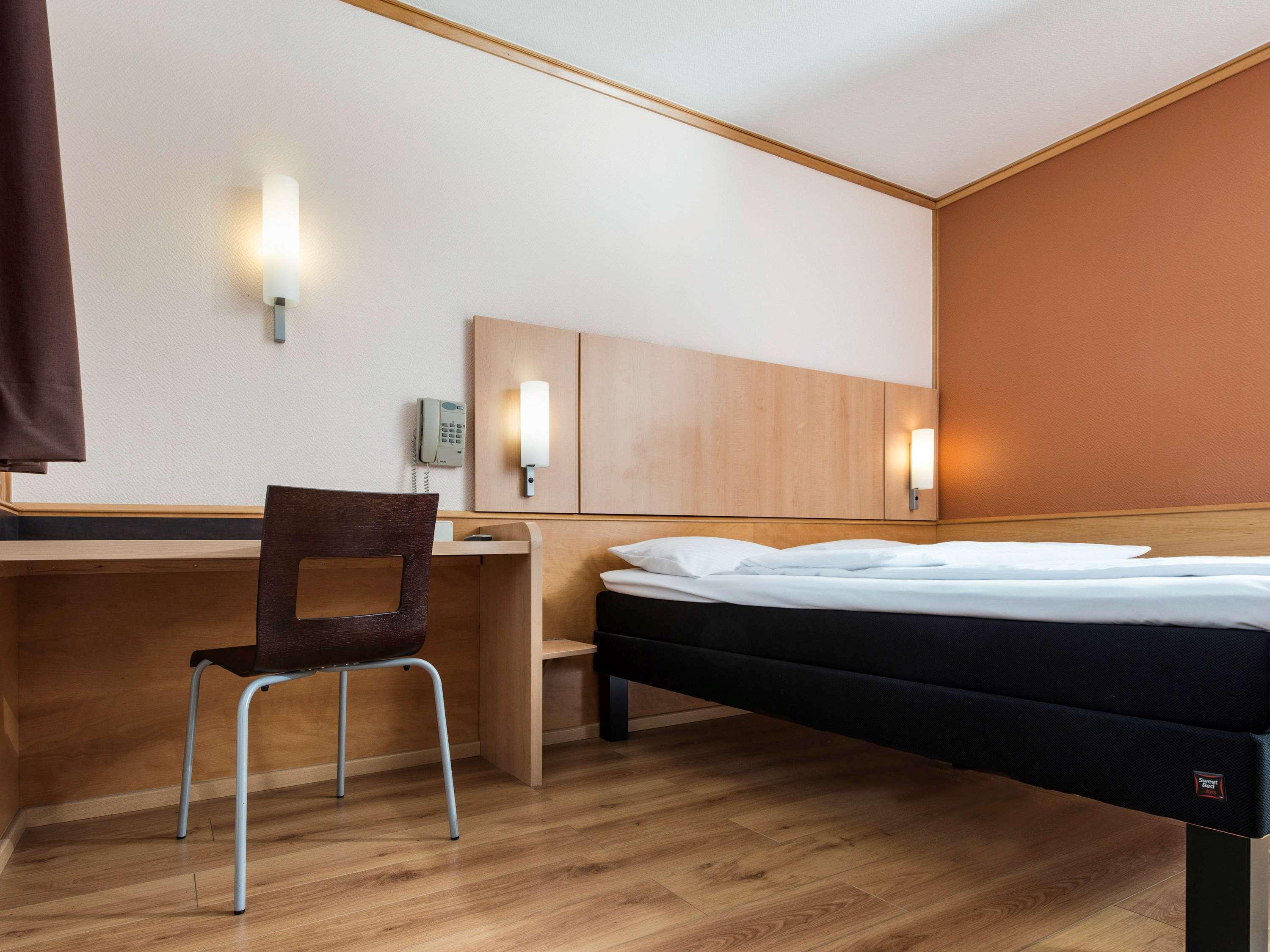 Ibis Hotel Айзенах Екстериор снимка
