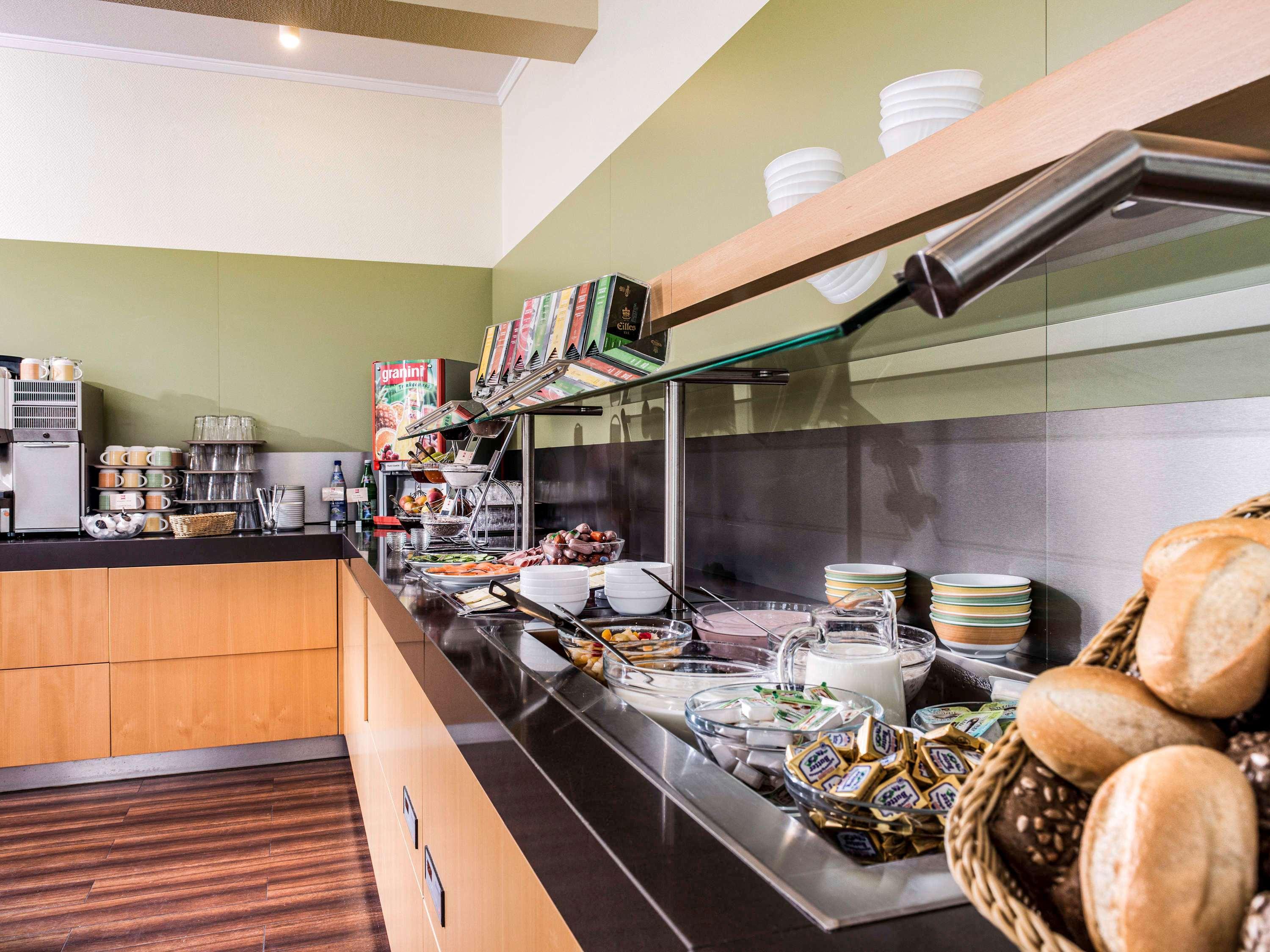 Ibis Hotel Айзенах Екстериор снимка