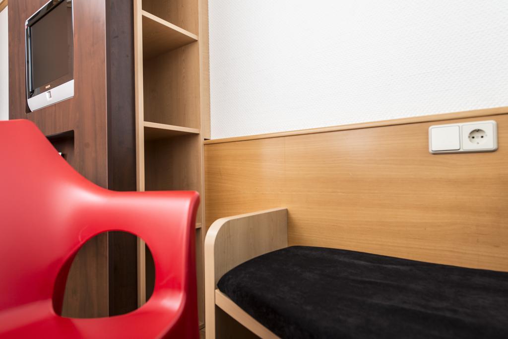 Ibis Hotel Айзенах Стая снимка
